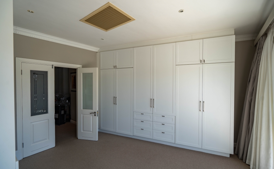 7 Bedroom Property for Sale in Royal Alfred Marina Eastern Cape